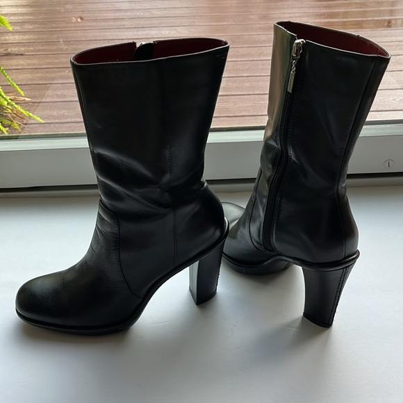 Tommy Hilfiger Shoes - Tommy Hilfiger Leather Upper Black Heel Boot with Zipper Size 7.5